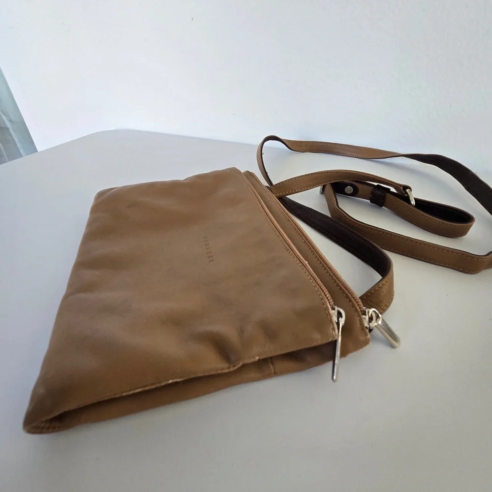 Peruzzi Made in Florence Genuine Leather Brown Crossbody Bag | Italian Leather
